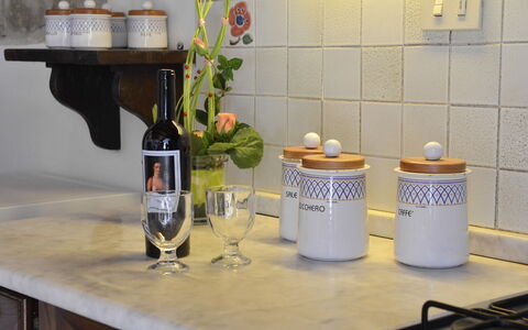 San Pietro: Tableware, Drinkware, Table, Bottle, Stemware, Barware, Wine, Plant, Interior Design, Flower