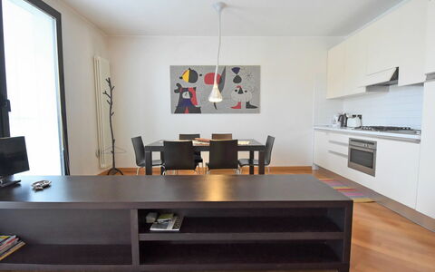 Accommodation:&nbsp;Judeca Nova 830.2