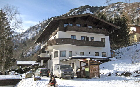 Schraudoplh: Sky, Snow, Window, Mountain, Building, Cloud, Tree, Slope, House, Freezing