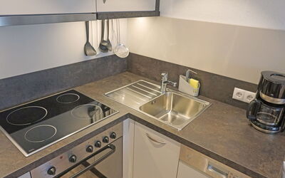 Accommodation:&nbsp;Leiter 100.2