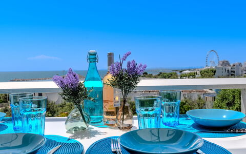 Accommodation:&nbsp;Les Terrasses de la Mer 690.18