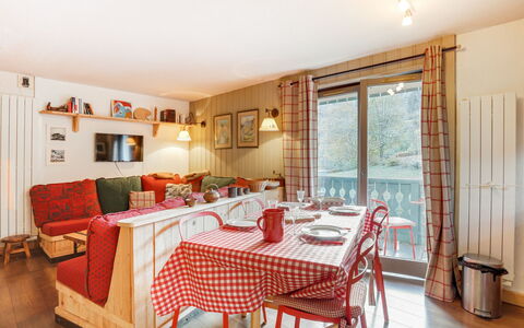 Saint Gervais 181: Table, Furniture, Property, Chair, Wood, Interior Design, Living Room, Rectangle, Floor, Wall