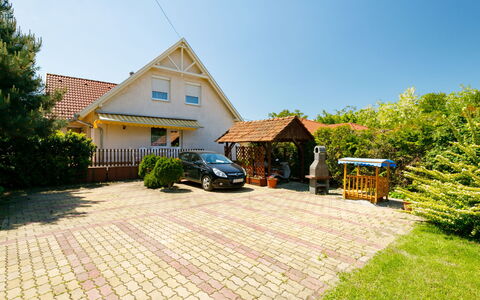 Scarlett: Plant, Sky, Building, Property, Road Surface, House, Tree, Land Lot, Cottage, Window