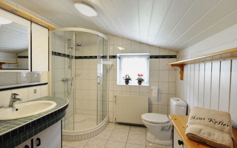 Ferienhaus Kofler: Bathroom, Room, Property, Interior Design, Building, Furniture, Architecture, Real Estate, Plumbing Fixture, Ceiling