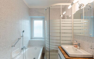 Accommodation:&nbsp;Terrace Garden Retreat 190.1
