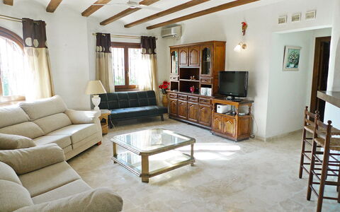El Paradiso: Living Room, Room, Property, Furniture, Interior Design, Building, Floor, Ceiling, House, Table