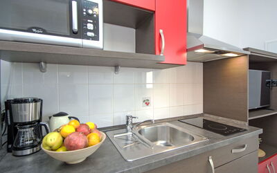 Accommodation:&nbsp;Aquanur 100.3