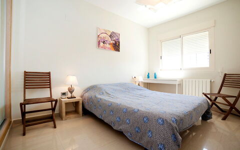 Calpe Calp 907: Bedroom, Bed, Room, Furniture, Property, Bed Sheet, Floor, Bed Frame, Interior Design, Bedding