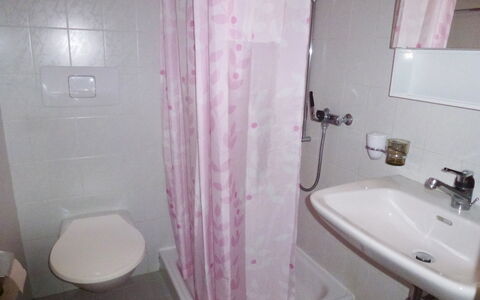 Al Ronchetto: Bathroom, Shower Curtain, Property, Room, Curtain, Pink, Purple, Wall, Interior Design, Plumbing Fixture
