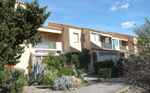 Les Genêts: Property, House, Home, Real Estate, Building, Residential Area, Neighbourhood, Architecture, Apartment, Tree