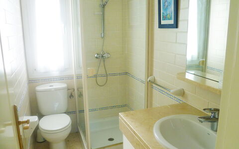 Oliva 403: Bathroom, Property, Room, Toilet, Plumbing Fixture, Wall, Floor, Bathroom Accessory, Interior Design, Tile