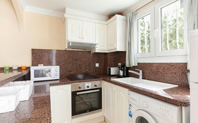 Accommodation:&nbsp;Club Sevilla i 403.3