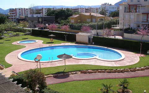 Dénia 475: Water, Plant, Property, Swimming Pool, Building, Sky, Architecture, Urban Design, Grass, Tree