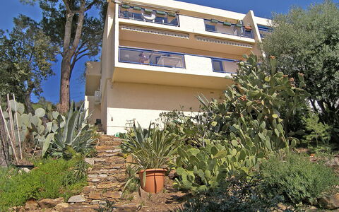 Les Alizées: Property, House, Real Estate, Home, Building, Residential Area, Architecture, Tree, Facade, Plant Community