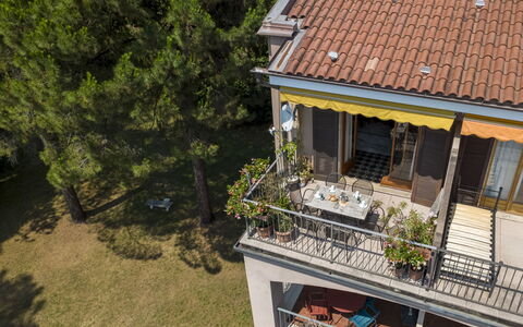 Residenza del Pascià: Balcony, Porch, Shade, Villa, Handrail, Baluster, Eco Hotel, Houseplant