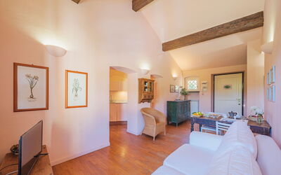 Accommodation:&nbsp;Casa della Dalcisa 200.3