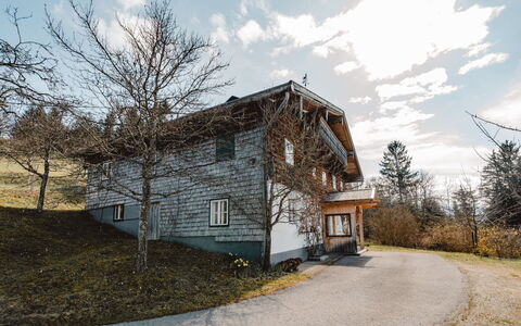 Oberhaslach: Building, Branch, House, Home, Architecture, Roof, Cottage, Slope, Twig, Winter
