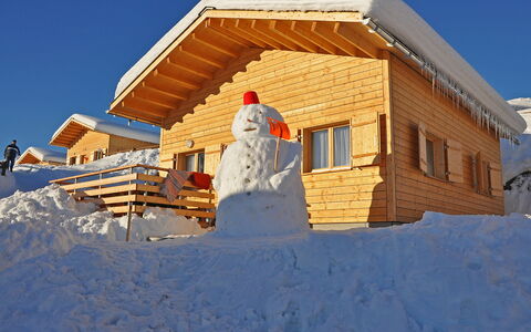Maiensäss Komfort: Winter, Snow, Property, House, Home, Log Cabin, Sky, Building, Real Estate, Architecture