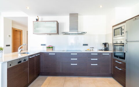 Empuriabrava 122: Room, Cabinetry, Property, Furniture, Kitchen, Countertop, Interior Design, Building, Tile, Floor