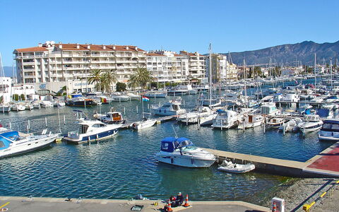 Empuriabrava 122: Marina, Harbor, Boat, Port, Dock, Town, Water Transportation, Vehicle, Water, Tourism
