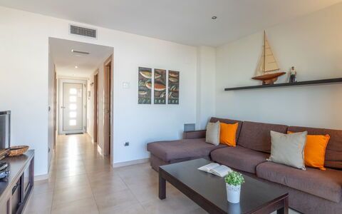 Accommodation:&nbsp;Del Port 122.4
