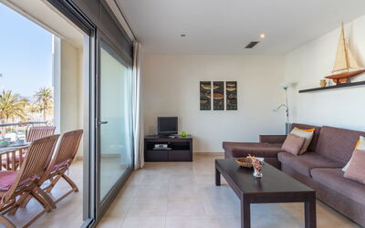 Accommodation:&nbsp;Del Port 122.1