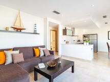 Accommodation:&nbsp;Del Port 122.1