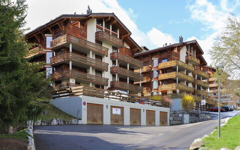 Nendaz 652: Sky, Building, Cloud, Plant, Tree, Window, Urban Design, Condominium, Neighbourhood, Wood