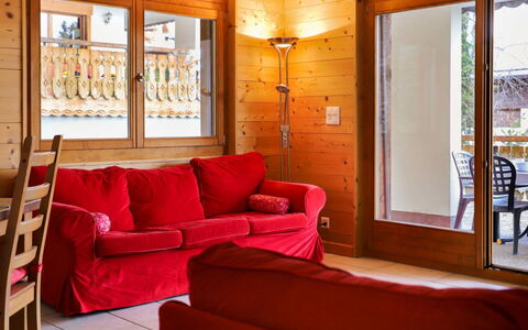 Nendaz 652: Comfort, Couch, Wood, Building, Interior Design, Living Room, Floor, Flooring, Shade