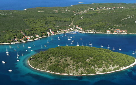 Maya: Aerial Photography, Coastal And Oceanic Landforms, Water, Water Resources, Natural Landscape, Bird'S-Eye View, Inlet, Bay