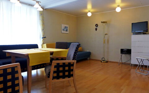 Appartmenthaus Skyline 309: Room, Floor, Building, Furniture, Property, Interior Design, Wood Flooring, Hardwood, Flooring, House