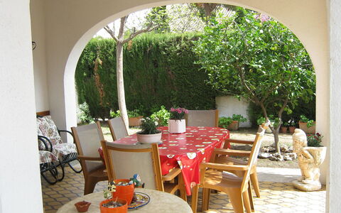 Vilafortuny: Property, Restaurant, Room, Table, Building, Interior Design, Real Estate, Furniture, Architecture, House
