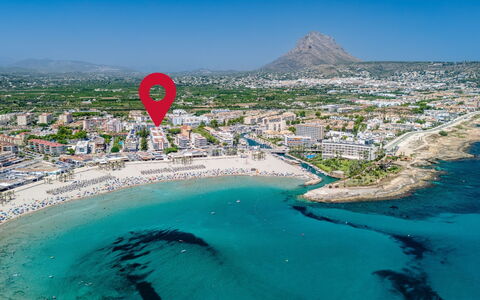 Monada: Water, Body Of Water, Coast, Beach, Sea, Summer, Coastal And Oceanic Landforms, Shore, Resort, Vacation