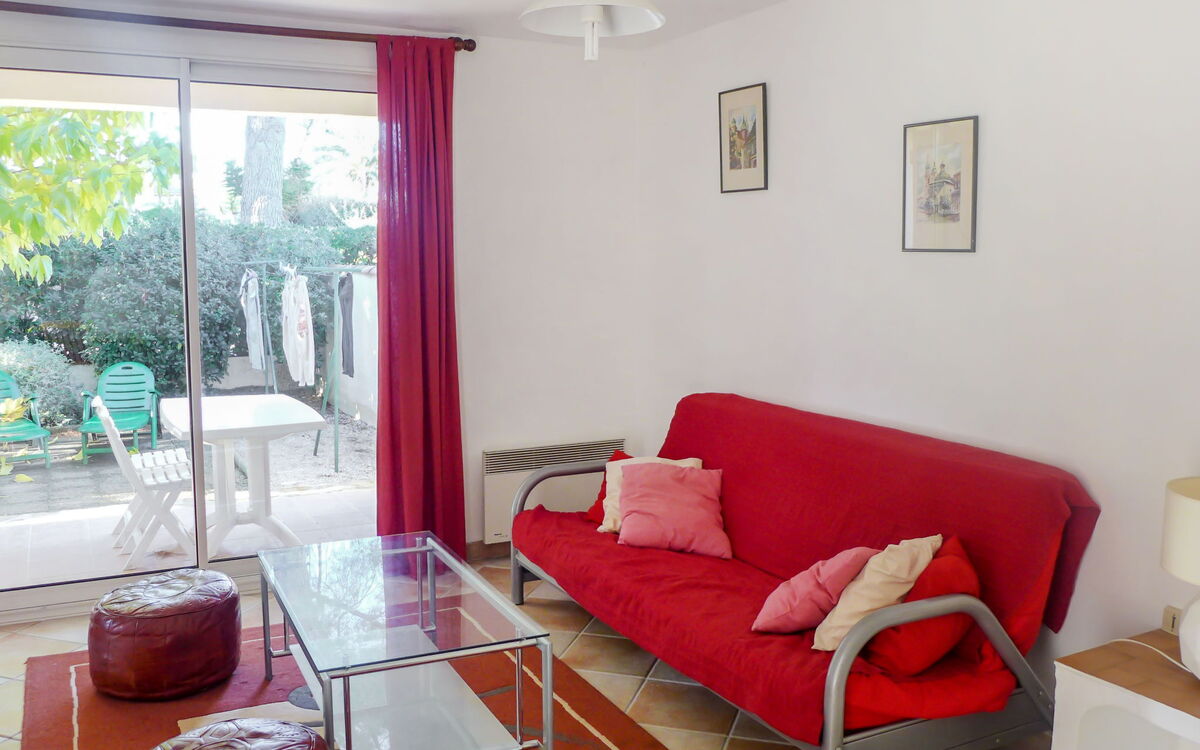 Accommodation:&nbsp;Aubanel 110.2
