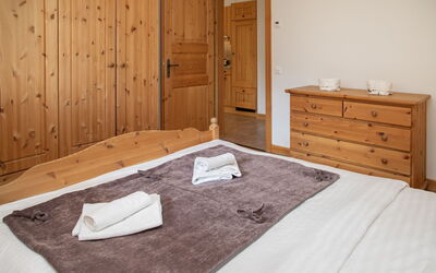 Accommodation:&nbsp;Les Chalets de Marie a 22 176.7