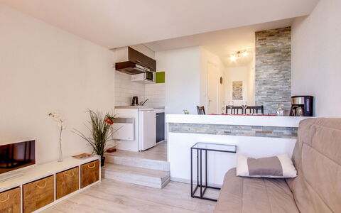 Accommodation:&nbsp;Les Marinas 120.9