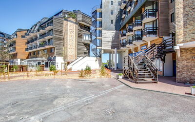 Accommodation:&nbsp;Les Marinas 120.9