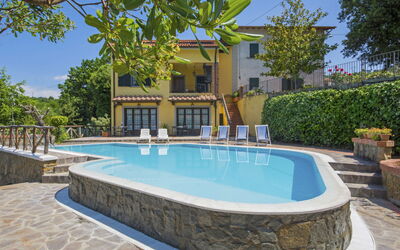 Vinci 165: Swimming Pool, Property, Real Estate, Building, House, Backyard, Estate, Leisure, Home, Residential Area