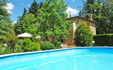 L'Antica Chiesa: Property, Swimming Pool, House, Real Estate, Home, Building, Residential Area, Leisure, Estate, Villa