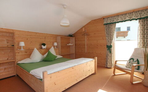 Ötztal: Room, Furniture, Bedroom, Bed, Property, Interior Design, Ceiling, Bed Frame, Building, House