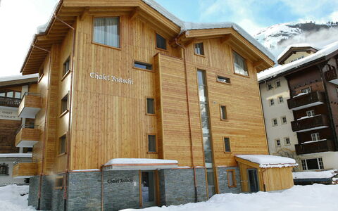 Zermatt 220: Property, House, Home, Building, Siding, Real Estate, Winter, Log Cabin, Snow, Wood