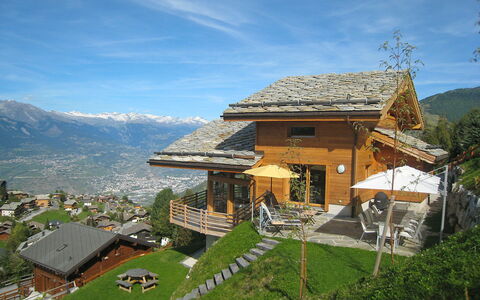 Chalet Aquarius: Mountain Village, Mountain, Hill Station, Property, Mountainous Landforms, Sky, Natural Landscape, House, Mountain Range, Building