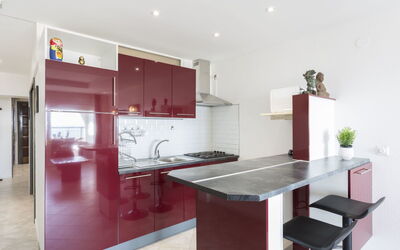 Accommodation:&nbsp;Bahia 215.7