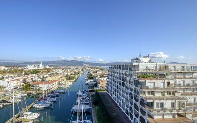Accommodation:&nbsp;Bahia 215.15