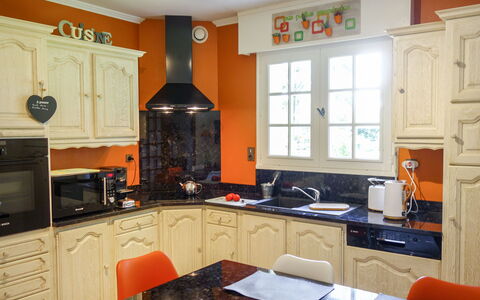 Villa Pallec: Cabinetry, Countertop, Property, Table, Furniture, Window, Kitchen, Kitchen Appliance, Kitchen Stove, Home Appliance