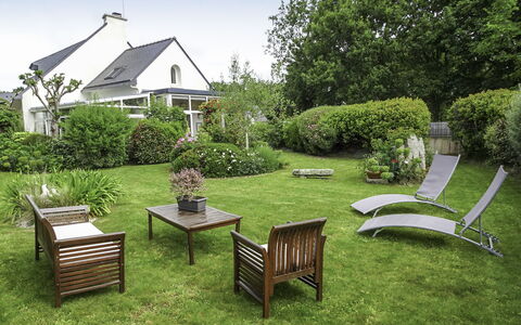 Ty Patrick: Plant, Furniture, Property, Building, Sky, Green, Natural Landscape, Tree, Table, Outdoor Furniture
