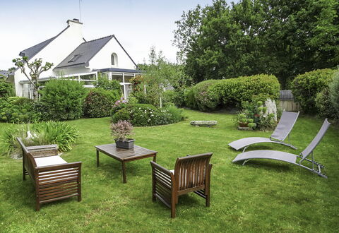 Ty Patrick: Plant, Furniture, Property, Building, Sky, Green, Natural Landscape, Tree, Table, Outdoor Furniture