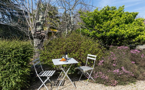 Chaumiere Natelliou: Cloud, Sky, Property, Building, Tree, Wood, Chair, Urban Design, Outdoor Furniture, Table