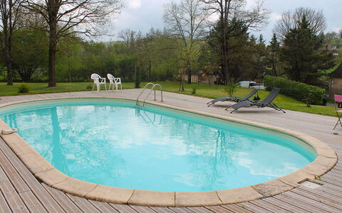 La Colinoise: Swimming Pool, Property, Leisure, Water, Backyard, Real Estate, Tree, Design, House, Composite Material