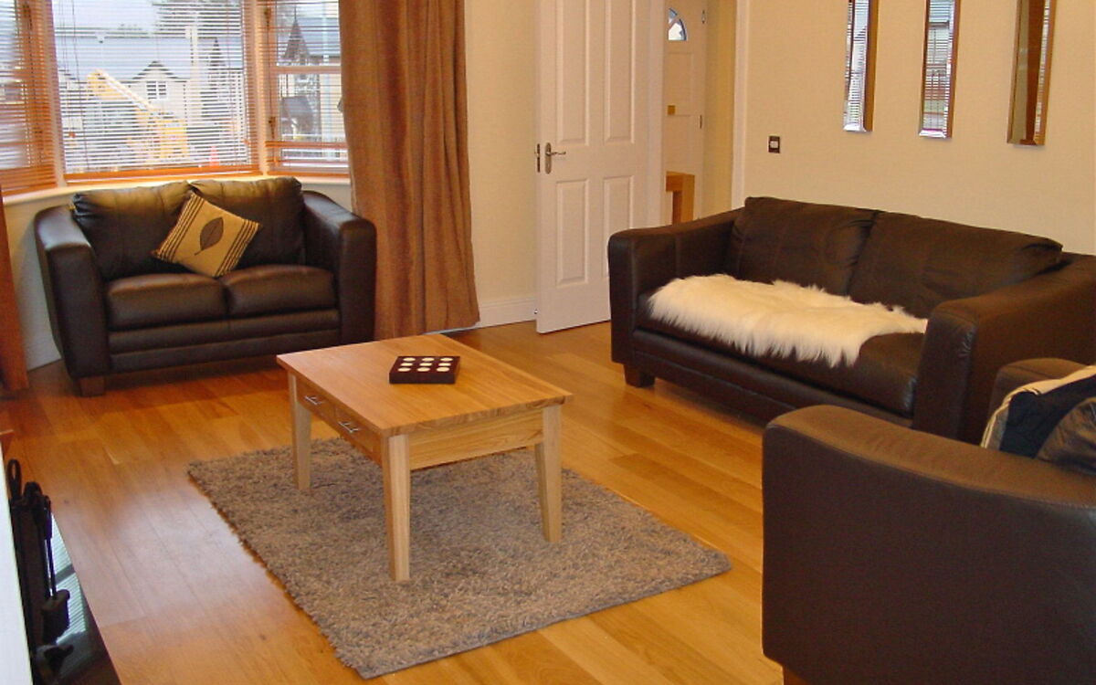 Accommodation:&nbsp;Ardmullen 700.3